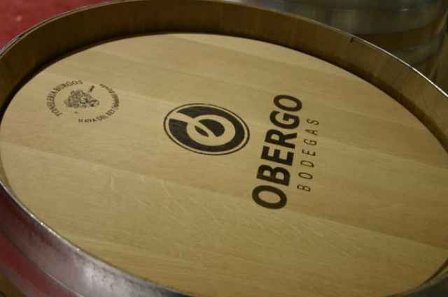  barril com a marca obergo 